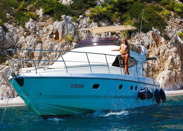 imgi_1_yatch-scaled-1-700x500-1